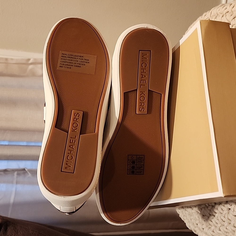 NWT Michael Kors Womens Sneakers - Picture 6 of 9